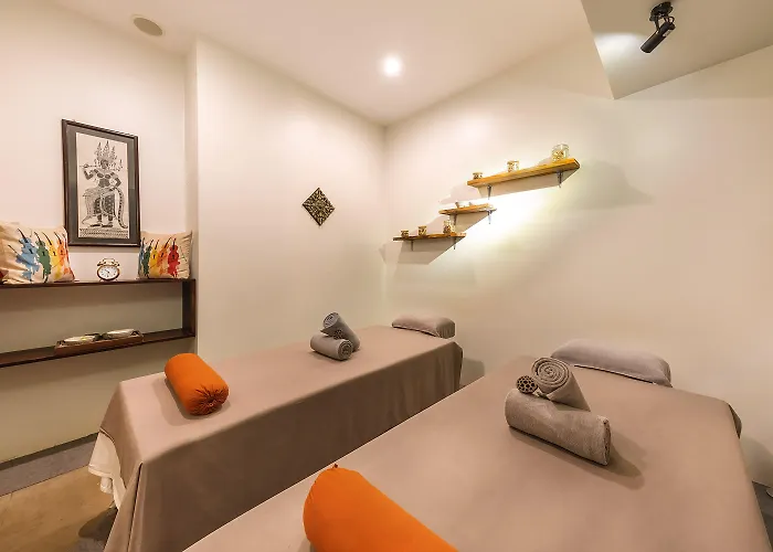 Popular & Hotel Siem Reap