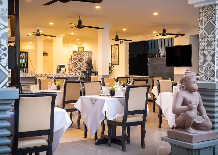Popular & Hotel